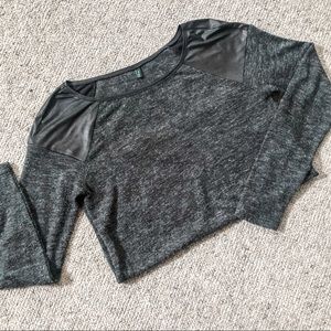 [BENETTON] charcoal knit lightweight sweater